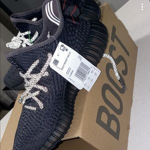 Yeezy boost V2 size 6